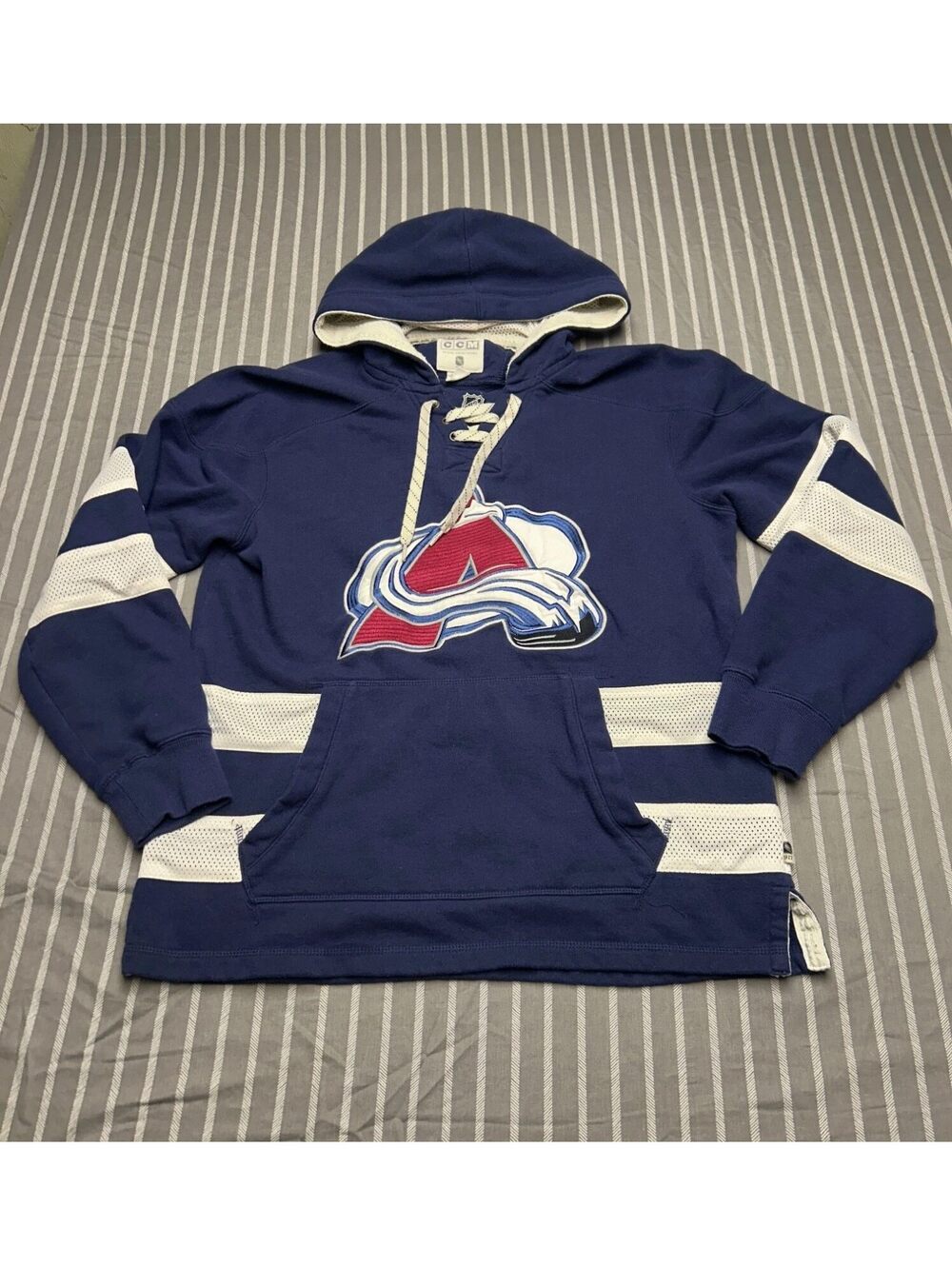 Colorado Avalanche CCM Team Jersey Lace-Up Pullover Hoodie Men's Medium